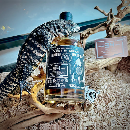 Drunkard World - Lost In Space 34 years Whisky